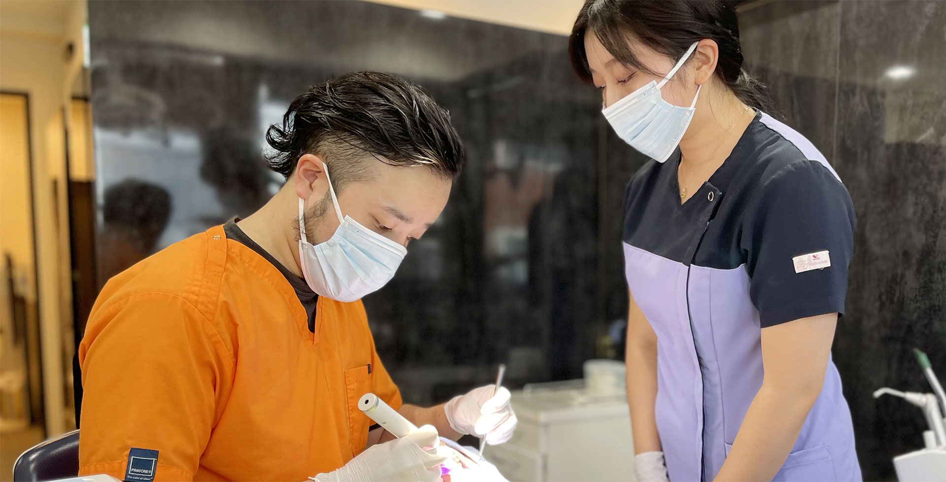 湘南台駅西口から徒歩3分の歯科・歯医者「湘南台いつき歯科」は、とことん丁寧な治療をモットーに、痛みを最小限に抑えた高精度の治療を提供しています。